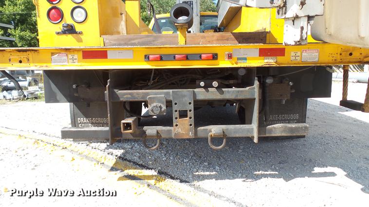 image for item DD7391 2006 Ford F550 Super Duty XL bucket truck