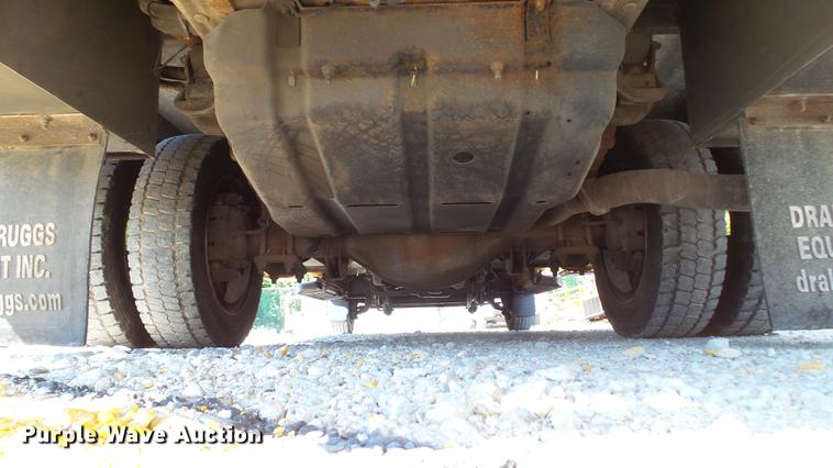 image for item DD7391 2006 Ford F550 Super Duty XL bucket truck