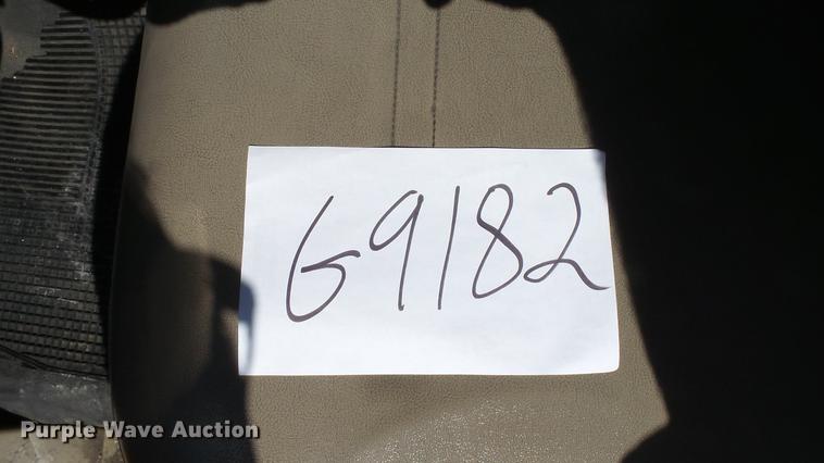 image for item DD7391 2006 Ford F550 Super Duty XL bucket truck