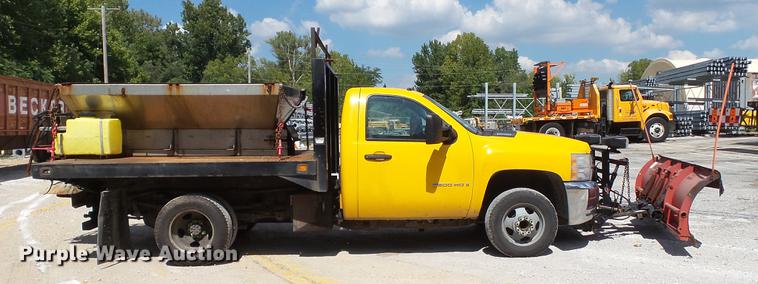 image for item DD7408 2008 Chevrolet Silverado 3500HD dump flatbed pickup truck