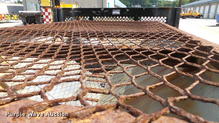 image for item DD7408 2008 Chevrolet Silverado 3500HD dump flatbed pickup truck