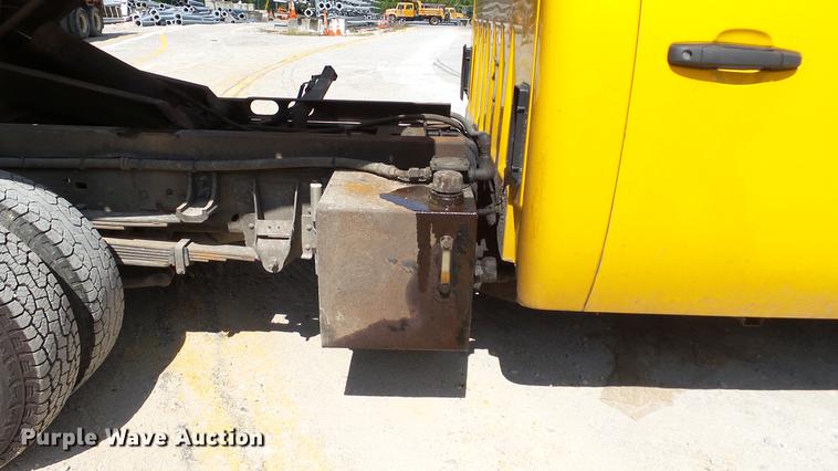 image for item DD7408 2008 Chevrolet Silverado 3500HD dump flatbed pickup truck