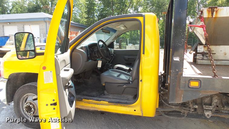 image for item DD7408 2008 Chevrolet Silverado 3500HD dump flatbed pickup truck