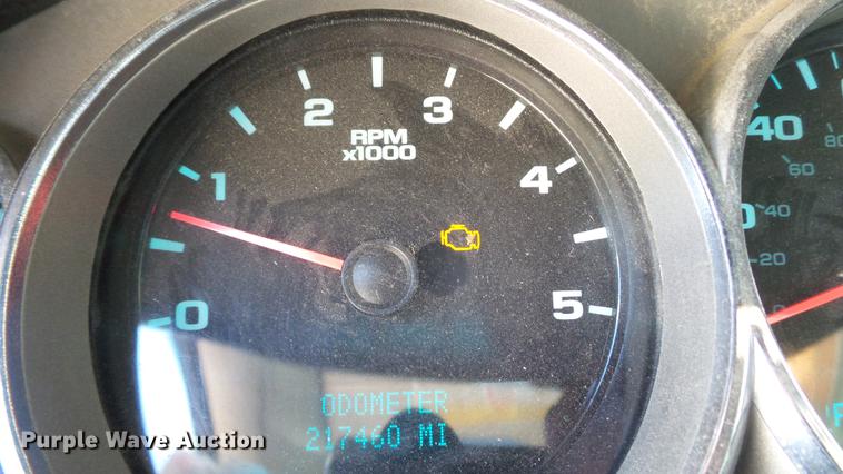 image for item DD7408 2008 Chevrolet Silverado 3500HD dump flatbed pickup truck