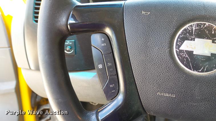 image for item DD7408 2008 Chevrolet Silverado 3500HD dump flatbed pickup truck