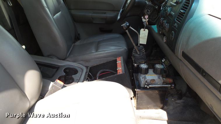 image for item DD7408 2008 Chevrolet Silverado 3500HD dump flatbed pickup truck