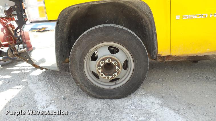 image for item DD7408 2008 Chevrolet Silverado 3500HD dump flatbed pickup truck