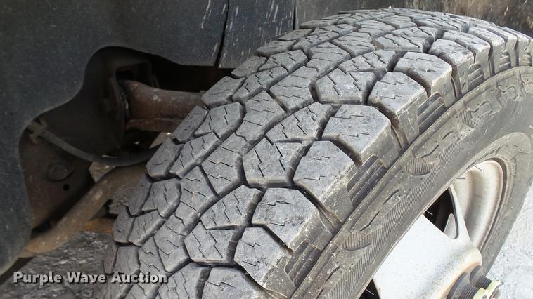 image for item DD7408 2008 Chevrolet Silverado 3500HD dump flatbed pickup truck