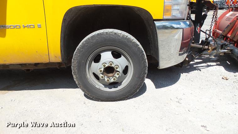 image for item DD7408 2008 Chevrolet Silverado 3500HD dump flatbed pickup truck