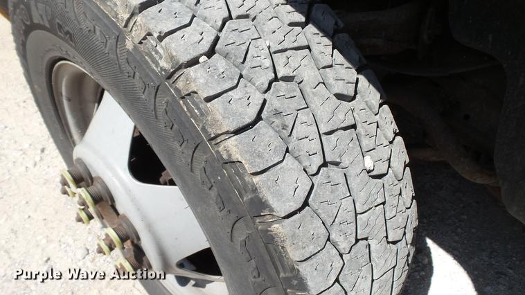 image for item DD7408 2008 Chevrolet Silverado 3500HD dump flatbed pickup truck