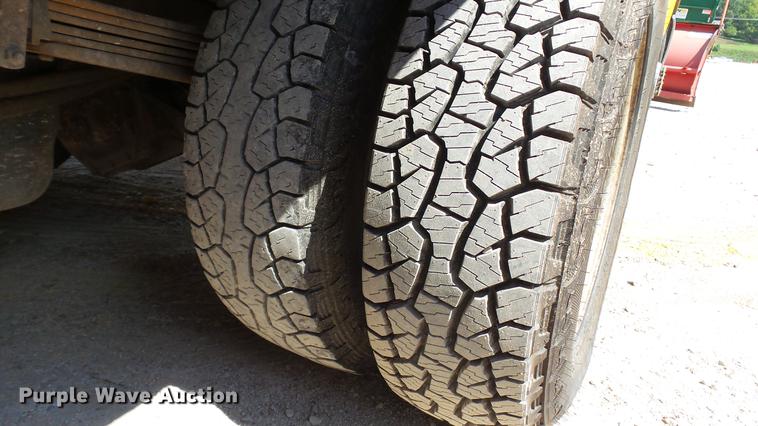 image for item DD7408 2008 Chevrolet Silverado 3500HD dump flatbed pickup truck