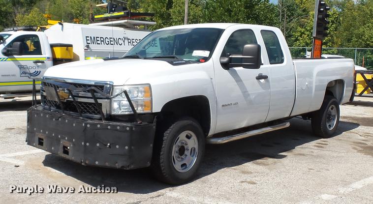 image for item DD7411 2011 Chevrolet Silverado 2500HD Ext. Cab pickup truck