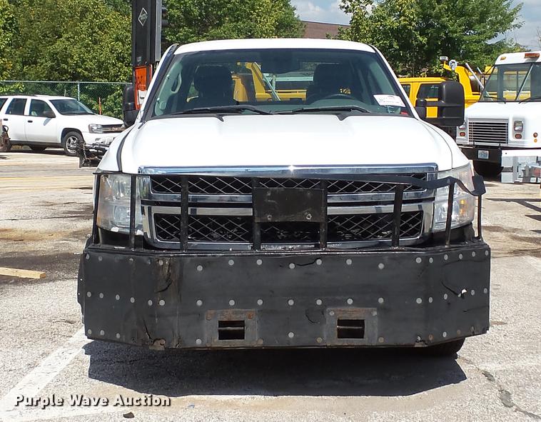 image for item DD7411 2011 Chevrolet Silverado 2500HD Ext. Cab pickup truck