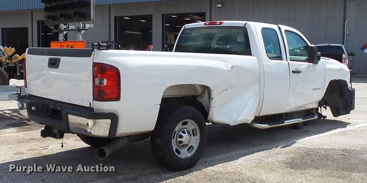 image for item DD7411 2011 Chevrolet Silverado 2500HD Ext. Cab pickup truck