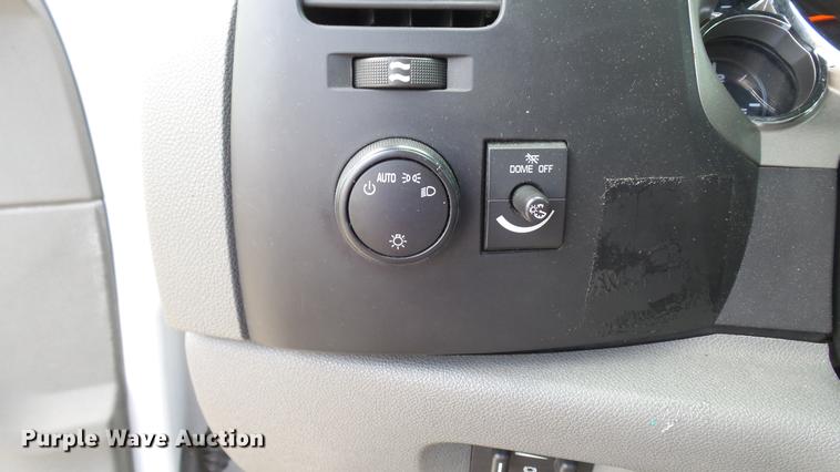 image for item DD7411 2011 Chevrolet Silverado 2500HD Ext. Cab pickup truck