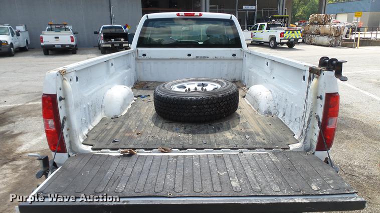 image for item DD7411 2011 Chevrolet Silverado 2500HD Ext. Cab pickup truck