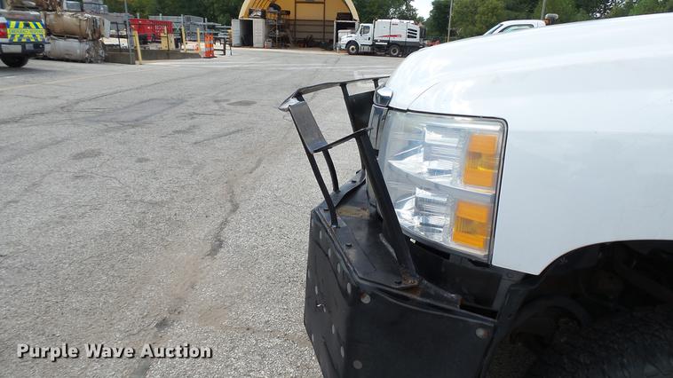 image for item DD7411 2011 Chevrolet Silverado 2500HD Ext. Cab pickup truck