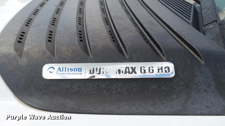 image for item DD7411 2011 Chevrolet Silverado 2500HD Ext. Cab pickup truck