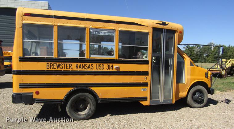 image for item DD8909 1998 Chevrolet Express G3500 school bus