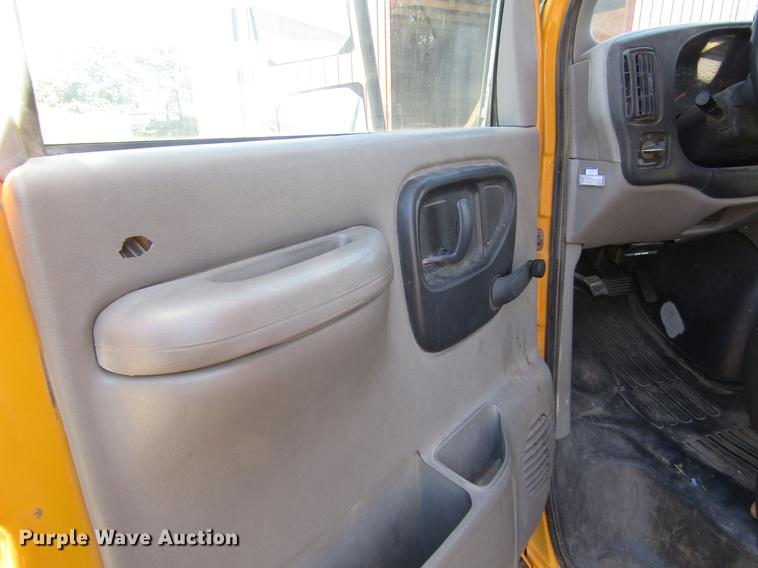 image for item DD8909 1998 Chevrolet Express G3500 school bus