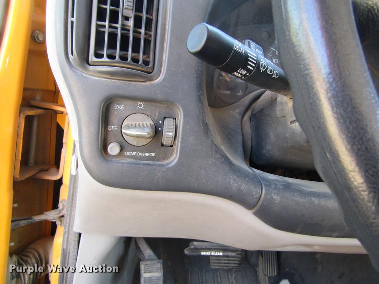 image for item DD8909 1998 Chevrolet Express G3500 school bus