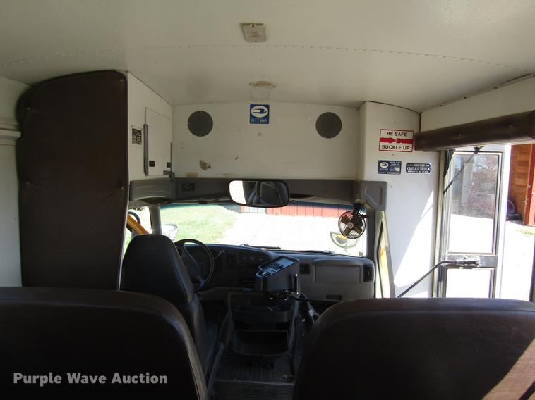 image for item DD8909 1998 Chevrolet Express G3500 school bus