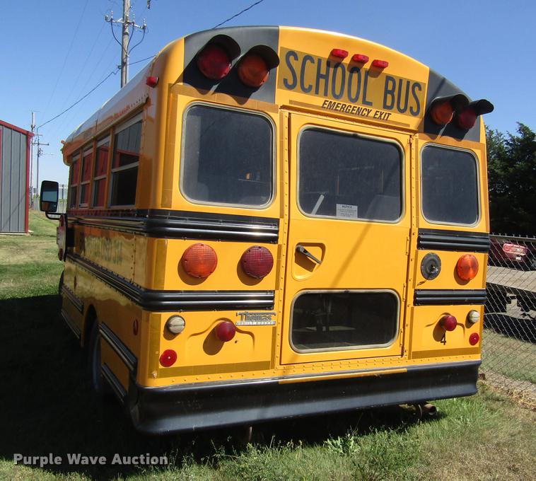 image for item DD8910 2004 Chevrolet Express G3500 school bus