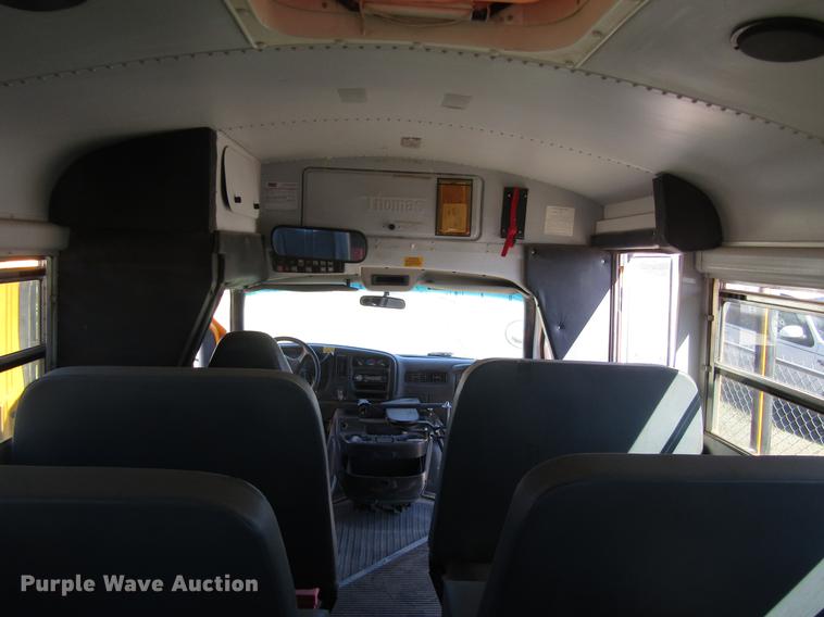 image for item DD8910 2004 Chevrolet Express G3500 school bus