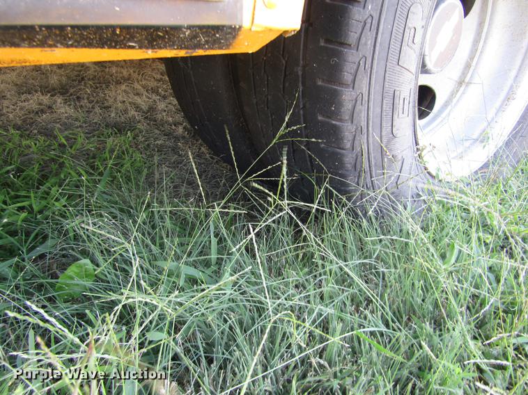 image for item DD8910 2004 Chevrolet Express G3500 school bus