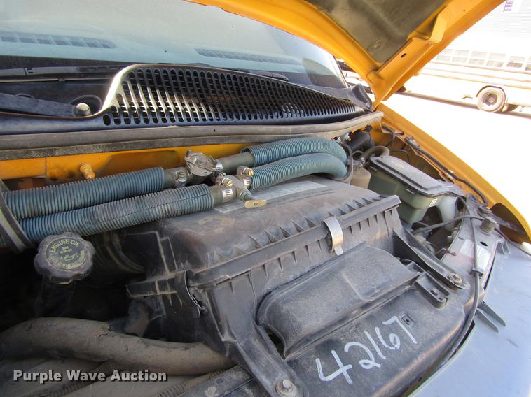 image for item DD8910 2004 Chevrolet Express G3500 school bus