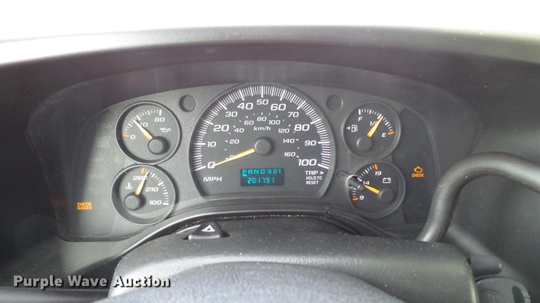 image for item DE4881 2005 Chevrolet Express 3500 Extended van