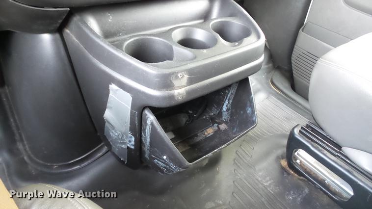 image for item DE4881 2005 Chevrolet Express 3500 Extended van