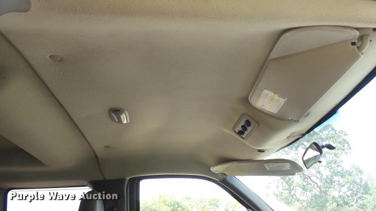 image for item DE4881 2005 Chevrolet Express 3500 Extended van