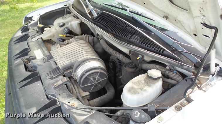 image for item DE4881 2005 Chevrolet Express 3500 Extended van