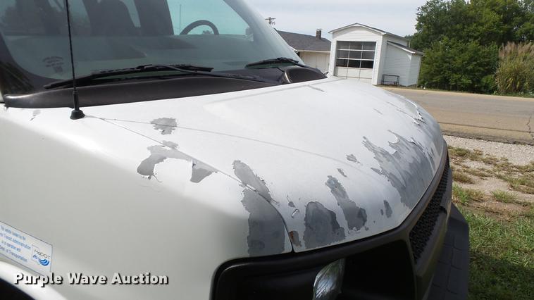 image for item DE4881 2005 Chevrolet Express 3500 Extended van