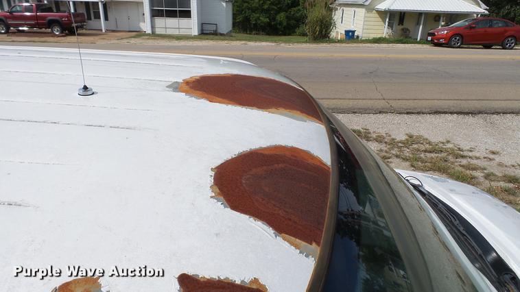 image for item DE4881 2005 Chevrolet Express 3500 Extended van