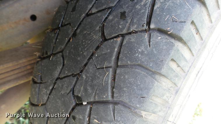 image for item DE4881 2005 Chevrolet Express 3500 Extended van