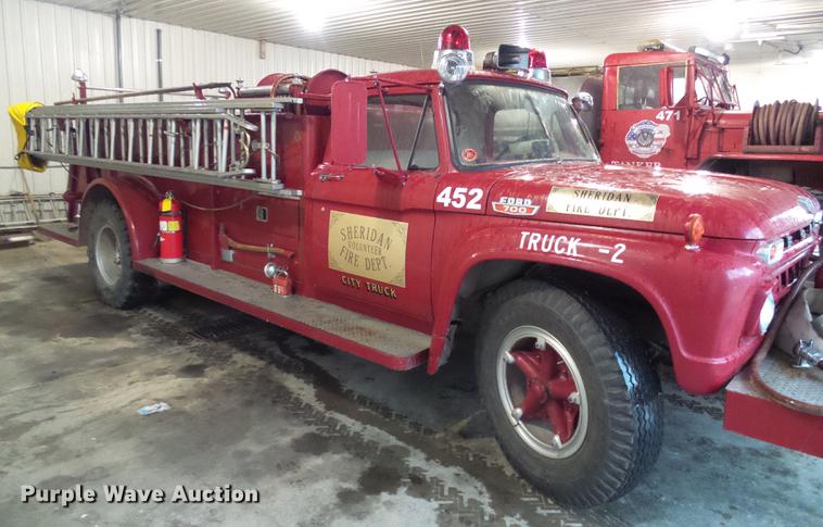 image for item DE5207 1965 Ford 700 fire truck