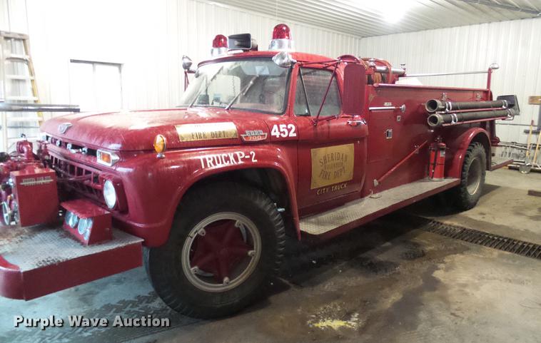 image for item DE5207 1965 Ford 700 fire truck