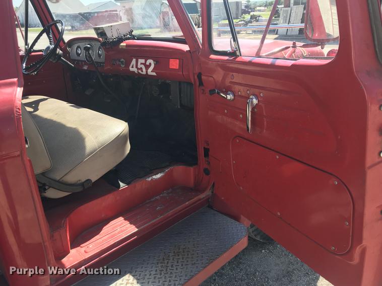 image for item DE5207 1965 Ford 700 fire truck