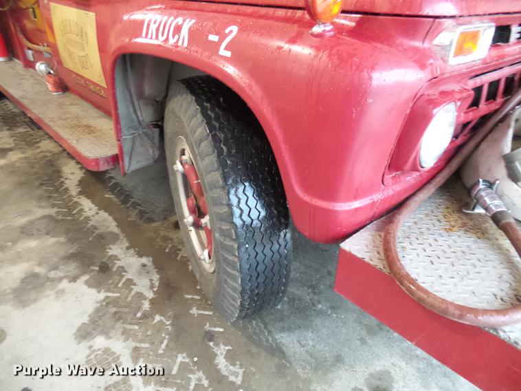 image for item DE5207 1965 Ford 700 fire truck