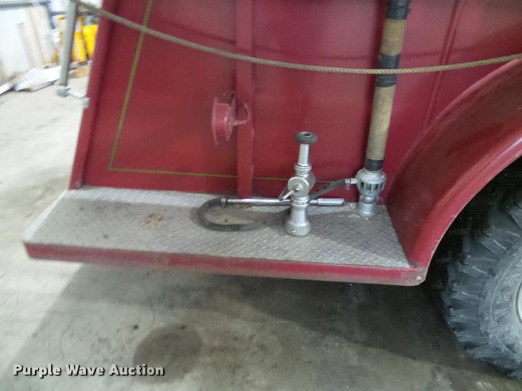 image for item DE5207 1965 Ford 700 fire truck