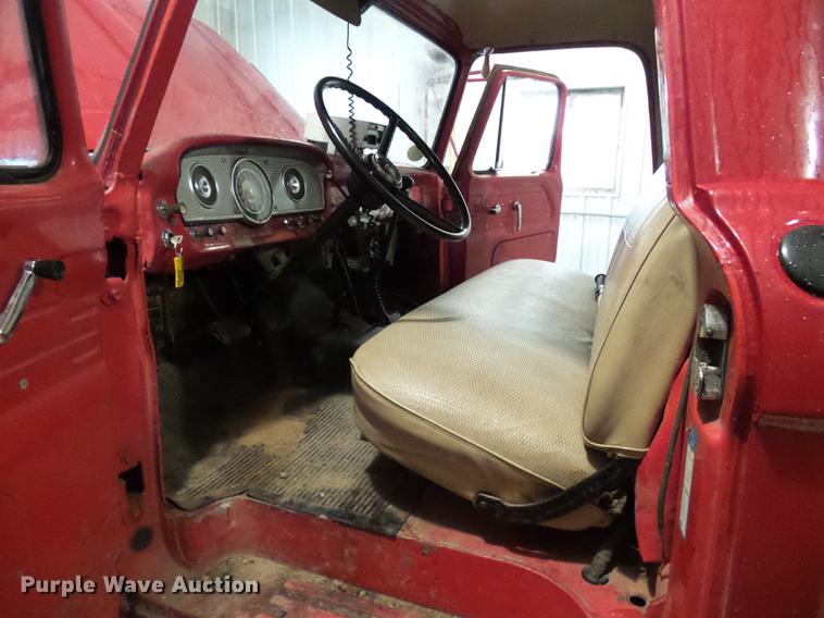 image for item DE5207 1965 Ford 700 fire truck