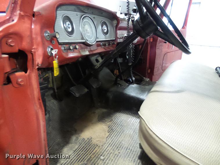 image for item DE5207 1965 Ford 700 fire truck