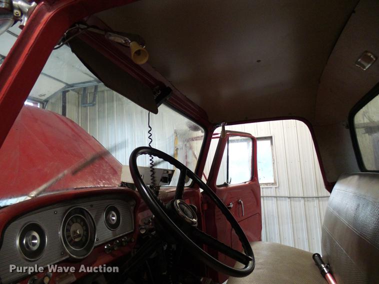 image for item DE5207 1965 Ford 700 fire truck