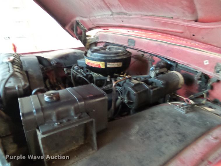 image for item DE5207 1965 Ford 700 fire truck