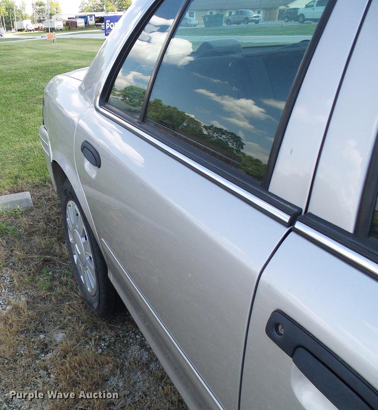 image for item DE5225 2008 Ford Crown Victoria Police Interceptor