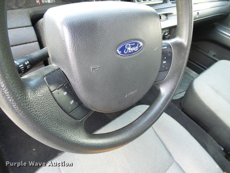 image for item DE5225 2008 Ford Crown Victoria Police Interceptor