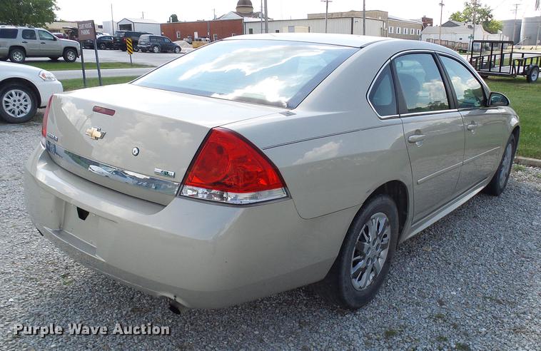 image for item DE5226 2011 Chevrolet Impala Police Cruiser