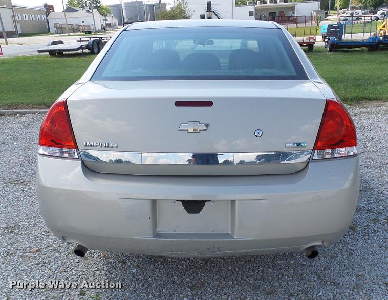 image for item DE5226 2011 Chevrolet Impala Police Cruiser